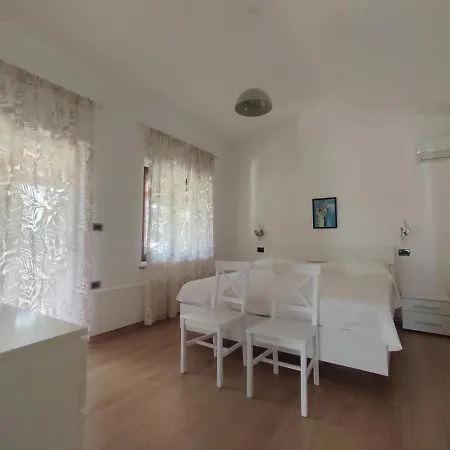 Feriehus Casetta Tra Gli Ulivi *