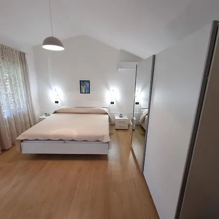 Casetta Tra Gli Ulivi Feriehus *