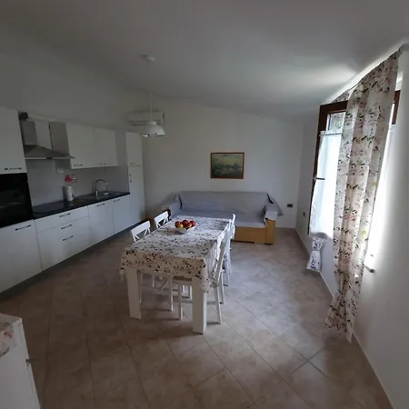 Feriehus Casetta Tra Gli Ulivi Umag
