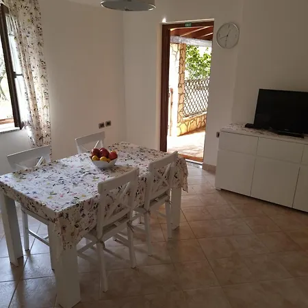 Feriehus Casetta Tra Gli Ulivi Umag